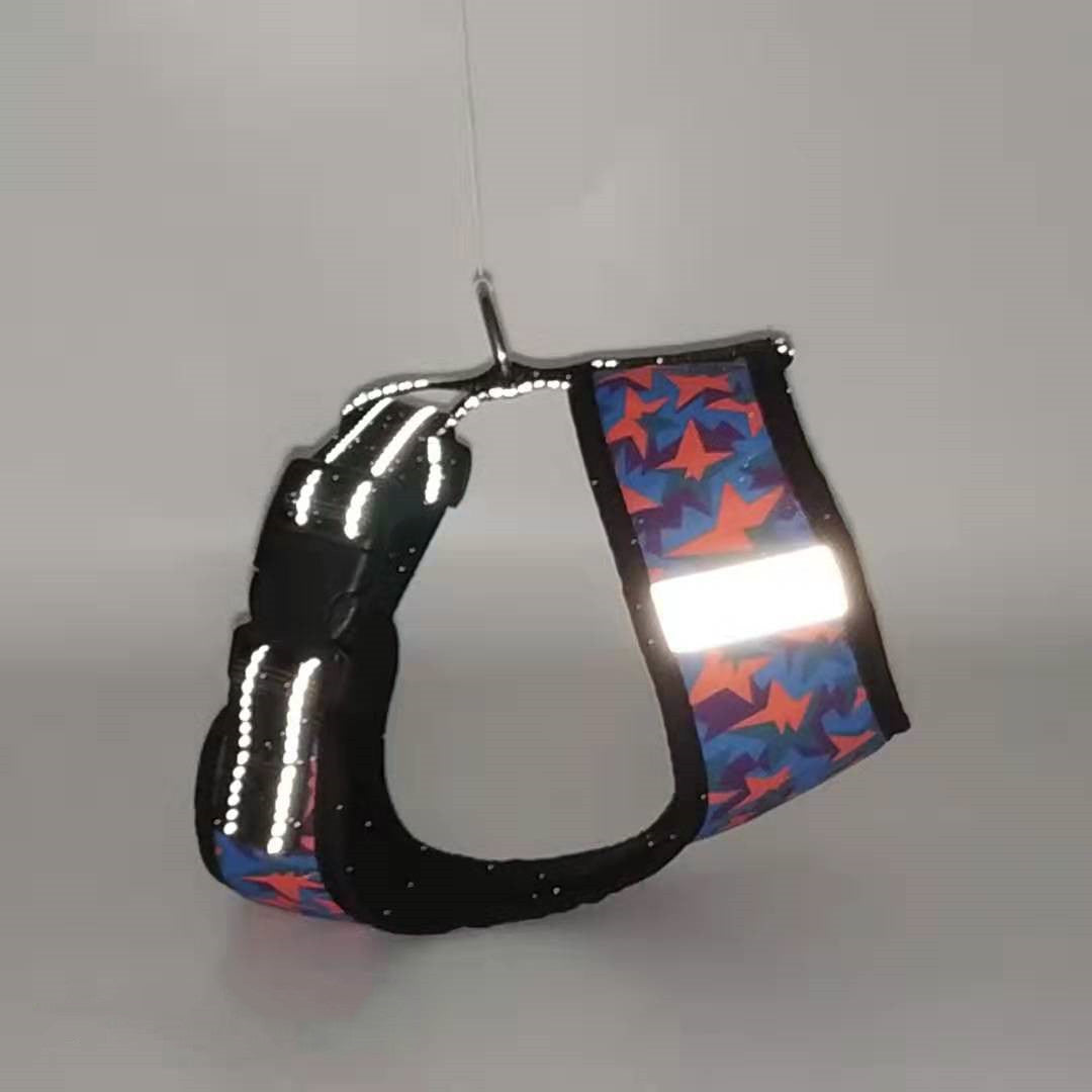 Reflective chest strap collar for dogs by Cashymart, featuring adjustable straps and reflective material for visibility during walks.