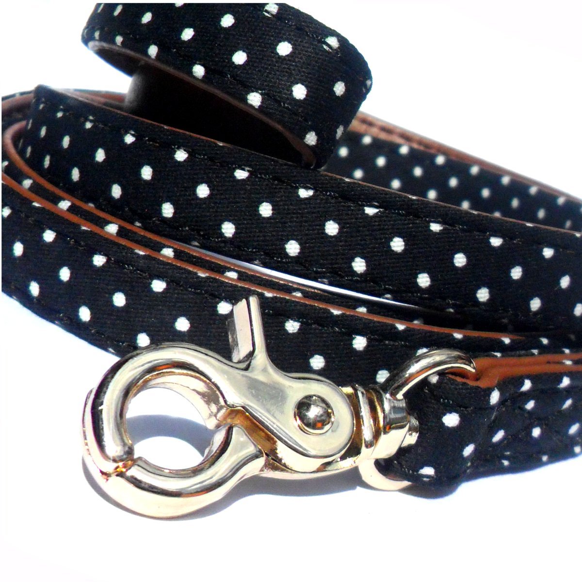Polka dot fabric dog lead with faux leather clasp from Prince&Princess, designed for stylish pet walking accessories.